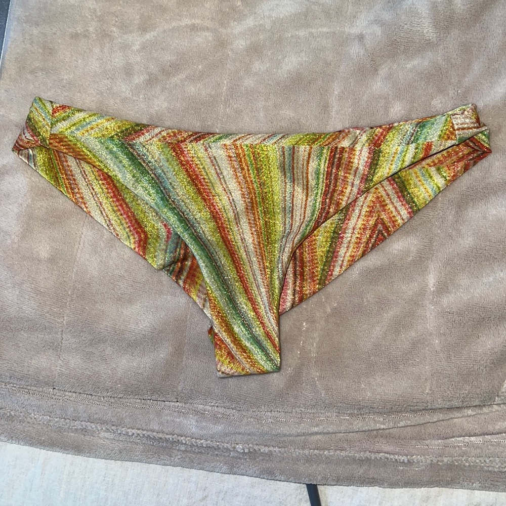 Frankie’s Bikinis XS bottom
